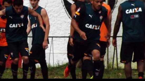 Imagem Com Juan, Vitória realiza treino técnico de olho no Grêmio