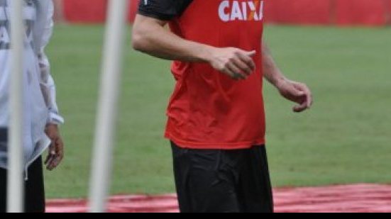 Imagem Com Luís Aguiar, Jorginho relaciona Vitória para enfrentar o Grêmio