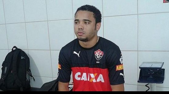 Imagem De fora contra o Grêmio, Adriano retorna ao Vitória contra o São Paulo