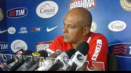 Imagem Charles praticamente &quot;joga a toalha&quot; e explica porque poupou atletas
