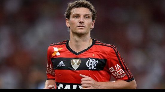 Imagem Elano deixa o Flamengo e deve ser reemprestado pelo Grêmio