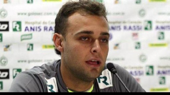 Imagem Goleiro do Goiás quer tirar proveito da má fase do Bahia para chegar no G4