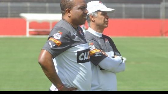 Imagem Em coletivo, Jorginho define time que enfrenta o São Paulo