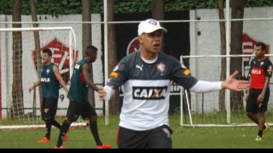 Imagem   Com foco na bola parada, Vitória encerrou preparação para encarar o São Paulo