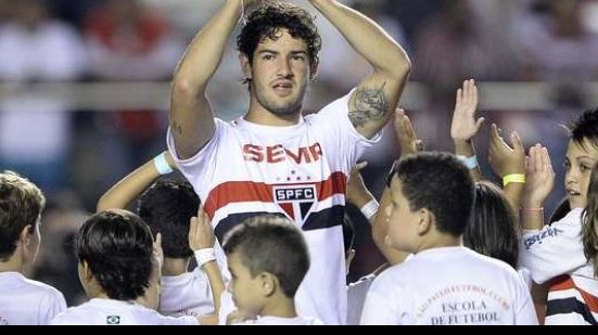 Imagem Veja os gols e os melhores momentos da derrota do Vitória no Morumbi