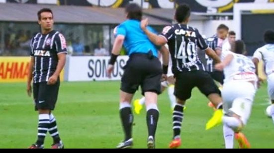 Imagem Volante do Corinthians que agrediu árbitro pode ser punido pelo STJD