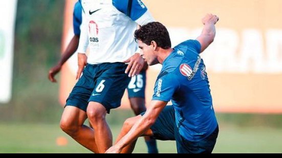 Imagem Titi reforça o Bahia contra o Corinthians; Rhayner e laterais desfalcam
