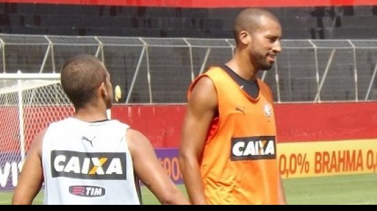 Imagem Após falha, Kadu sai em defesa de Alemão: &quot;um cara raçudo&quot;