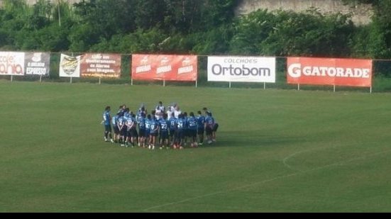 Imagem Ainda sem Kleina, Charles comanda treino do Bahia no Fazendão