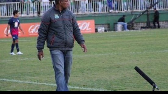 Imagem Técnico interino da Chapecoense quer somar pontos em Salvador