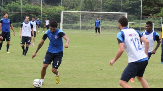 Imagem Sob olhares de Gilson Kleina, Bahia faz coletivo com novidades