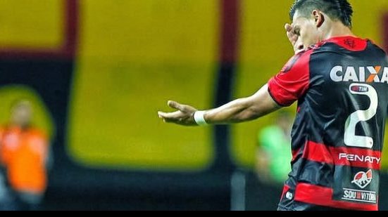 Imagem Em jogo fraco, Vitória e Chapecoense empatam sem gols no Barradão