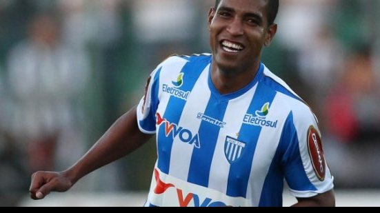 Imagem Depois de Souza, Criciúma vai atrás de outro ex-jogador do Vitória