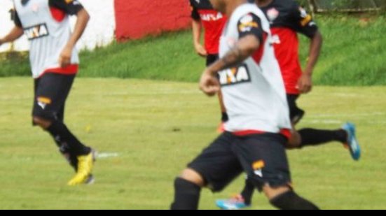 Imagem Reservas do Vitória fazem coletivo em Pituaçu