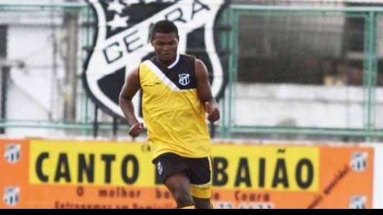 Imagem Com passagens por Bahia e Vitória, atacante é oferecido ao Flamengo