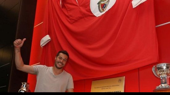 Imagem Julio Cesar fecha contrato com time em que atua Anderson Talisca