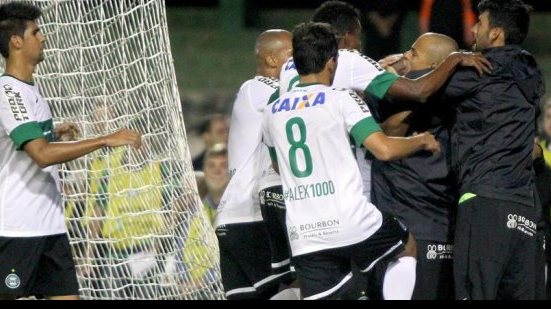 Imagem Confira os gols de Coritiba 2 x 0 Vitória