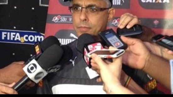 Imagem Éder Bastos lembra volta por cima de cariocas e sonha com o G-4