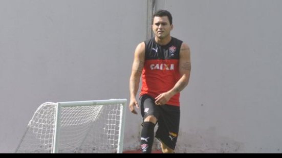 Imagem Com Edno, elenco que não viajou para Recife treina na Toca do Leão