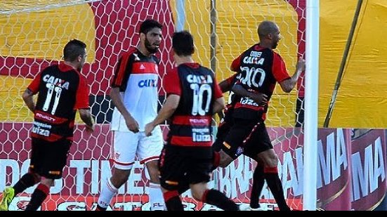 Imagem Vitória não perde em casa para o Flamengo desde 2002