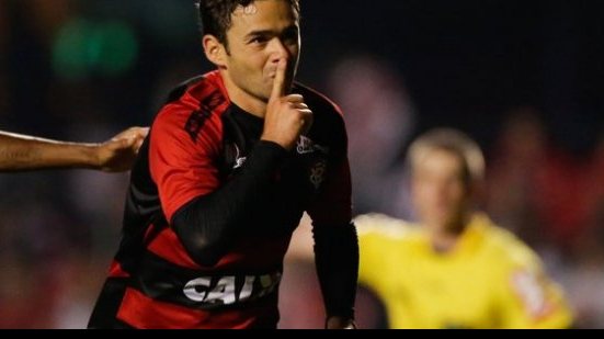 Imagem &quot;A responsabilidade é toda minha&quot;, assume Juan após pênalti perdido