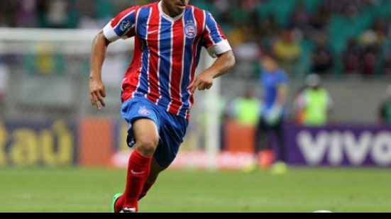 Imagem Roniery diz que sofreu falta no gol do Grêmio: "o Bahia vem sendo prejudicado"