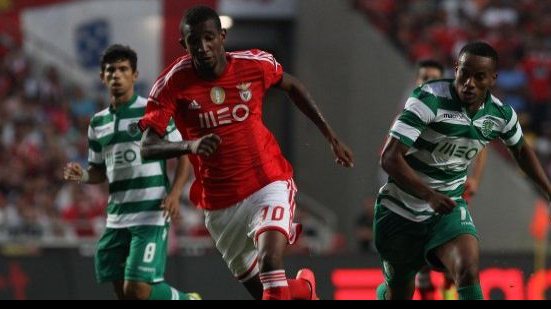 Imagem Talisca é apontado como destaque em clássico por imprensa portuguesa