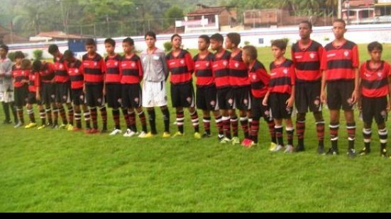 Imagem Vitória promove peneira em Pernambués na tarde desta terça
