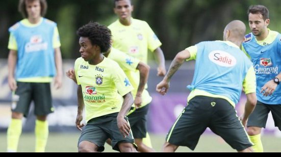 Imagem Brasil volta à campo depois de vexame da Copa do Mundo