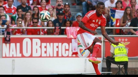 Imagem Destaque no Benfica, Talisca comenta: “Estou me adaptando rapidamente”