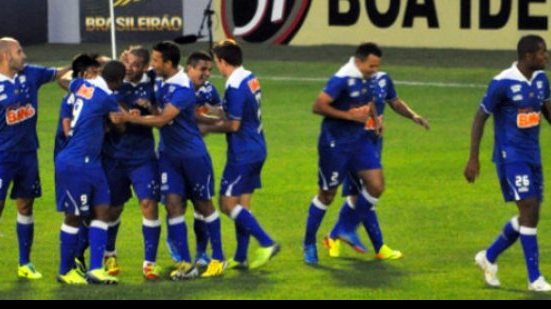 Imagem Cruzeiro empata com o Fluminense e segue líder da Série A