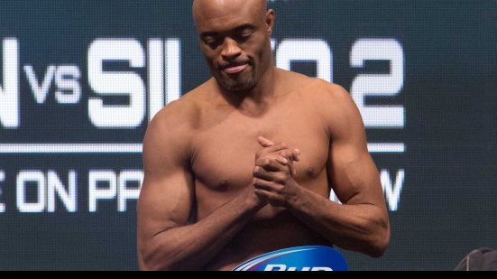 Imagem Anderson Silva dispensa disputa por cinturão: “estou perto de me aposentar”
