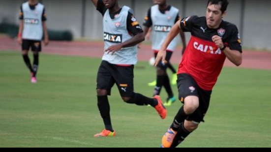 Imagem Com retorno de meia e zagueiro, Vitória treina em Pituaçu