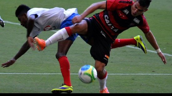 Imagem Matemático coloca Vitória com 77% de chances de ser rebaixado; Bahia tem 66%