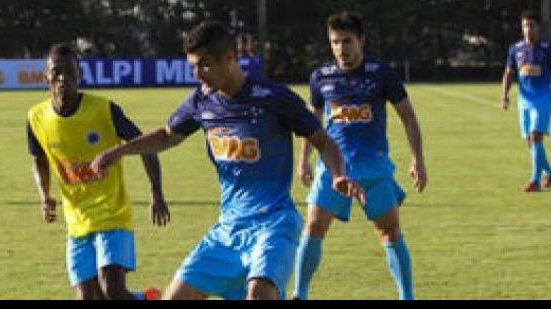 Imagem Técnico do Cruzeiro terá que improvisar na lateral-esquerda contra o Bahia