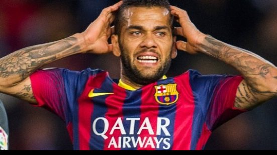 Imagem Daniel Alves entra na mira do futebol inglês