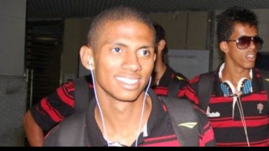 Imagem Vitória empresta Mauri e mais dois jogadores à time da Série B