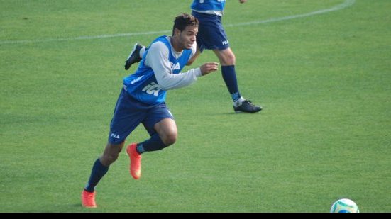 Imagem Sem chances no Bahia, volante vira destaque da Série B