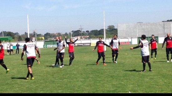 Imagem Vitória finaliza preparação para enfrentar o Atlético-PR