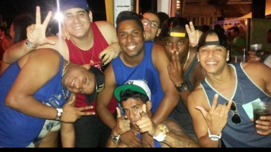 Imagem Sem compromisso; jogadores curtem Salvador Fest enquanto Vitória cai