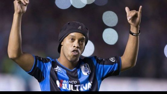 Imagem  Político mexicano chama Ronaldinho Gaúcho de macaco