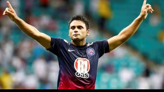 Imagem Após jejum de gols, Maxi desencanta e balança as redes pelo Bahia