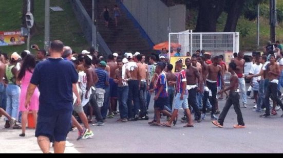 Imagem Bamor chega a Arena descaracterizada e com grito de guerra