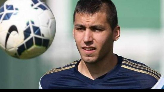 Imagem Mais desfalque: zagueiro do Palmeiras é punido e não encara o Vitória