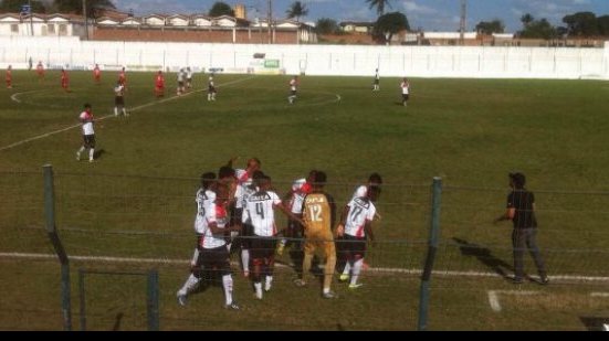 Imagem Copa Carpina: Vitória derrota CRB e avança às semifinais do torneio