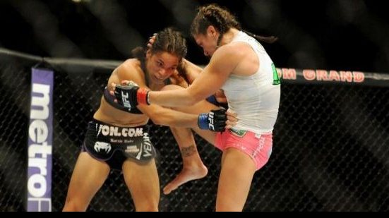 Imagem Baiana, Amanda Nunes é derrotada por Cat Zingano no UFC 178