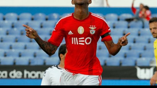 Imagem Talisca comemora boa fase e agradece Benfica por chance na Europa