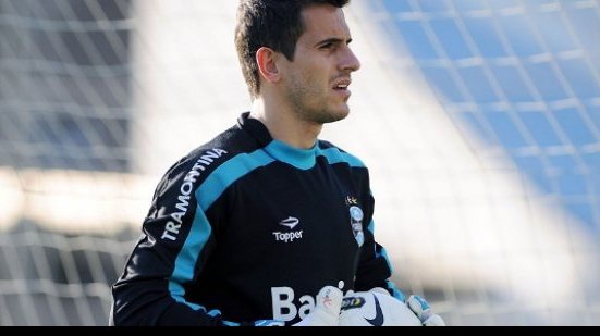 Imagem Dunga convoca goleiro do Grêmio e volante do São Paulo para Seleção