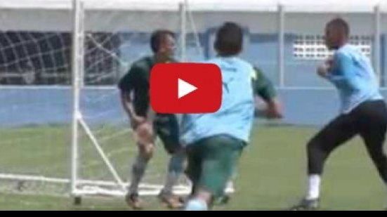 Imagem Atletas se desentendem e ‘saem na mão’ em treino do Paysandu; Veja vídeo