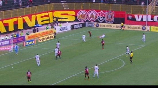 Imagem Vitória derrota o Botafogo, não sai do Z-4, mas respira no Brasileirão